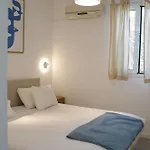 Konukevi Adelfia 4*