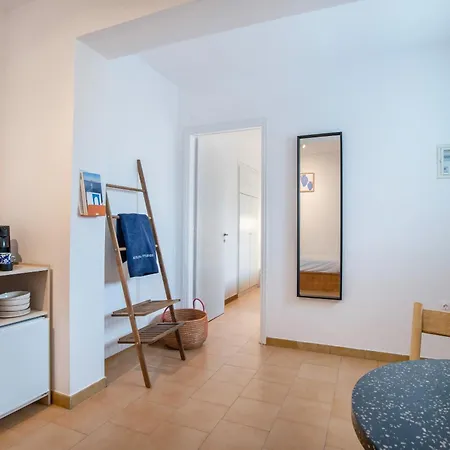 Adelfia Parikia (Paros)