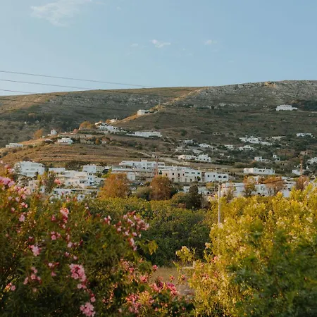 Adelfia * Parikia (Paros)