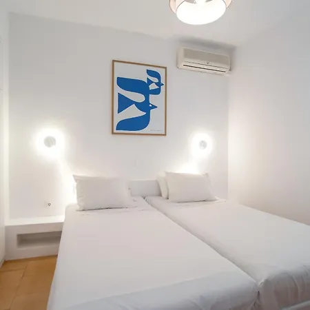 Adelfia 3* Parikia (Paros)
