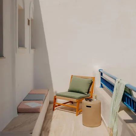 Adelfia 3* Parikia (Paros)