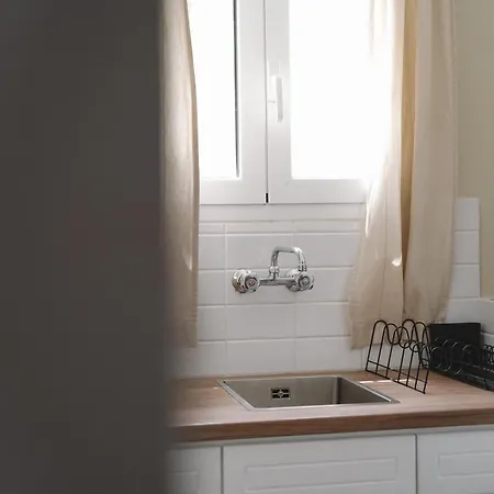 Adelfia Parikia (Paros)