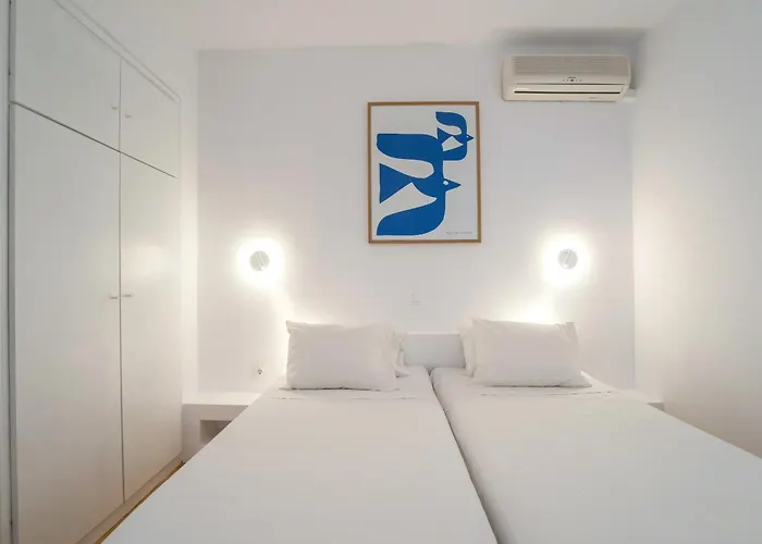 Adelfia Parikia (Paros)